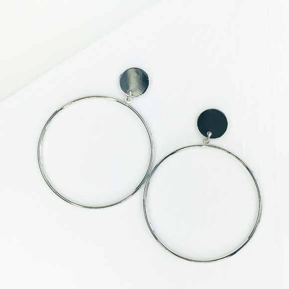 CLOSET REHAB Jewelry - Silver Circle Drop Hoops